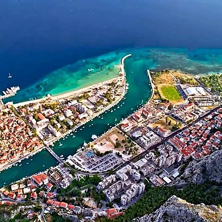 Hotel Azra