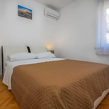 Hotel Azra